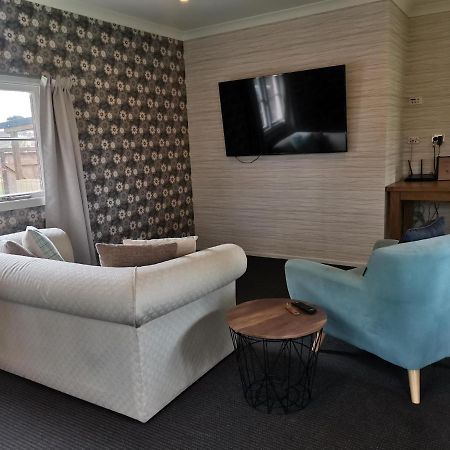Lavalla Estate Guest House Tuakau ภายนอก รูปภาพ