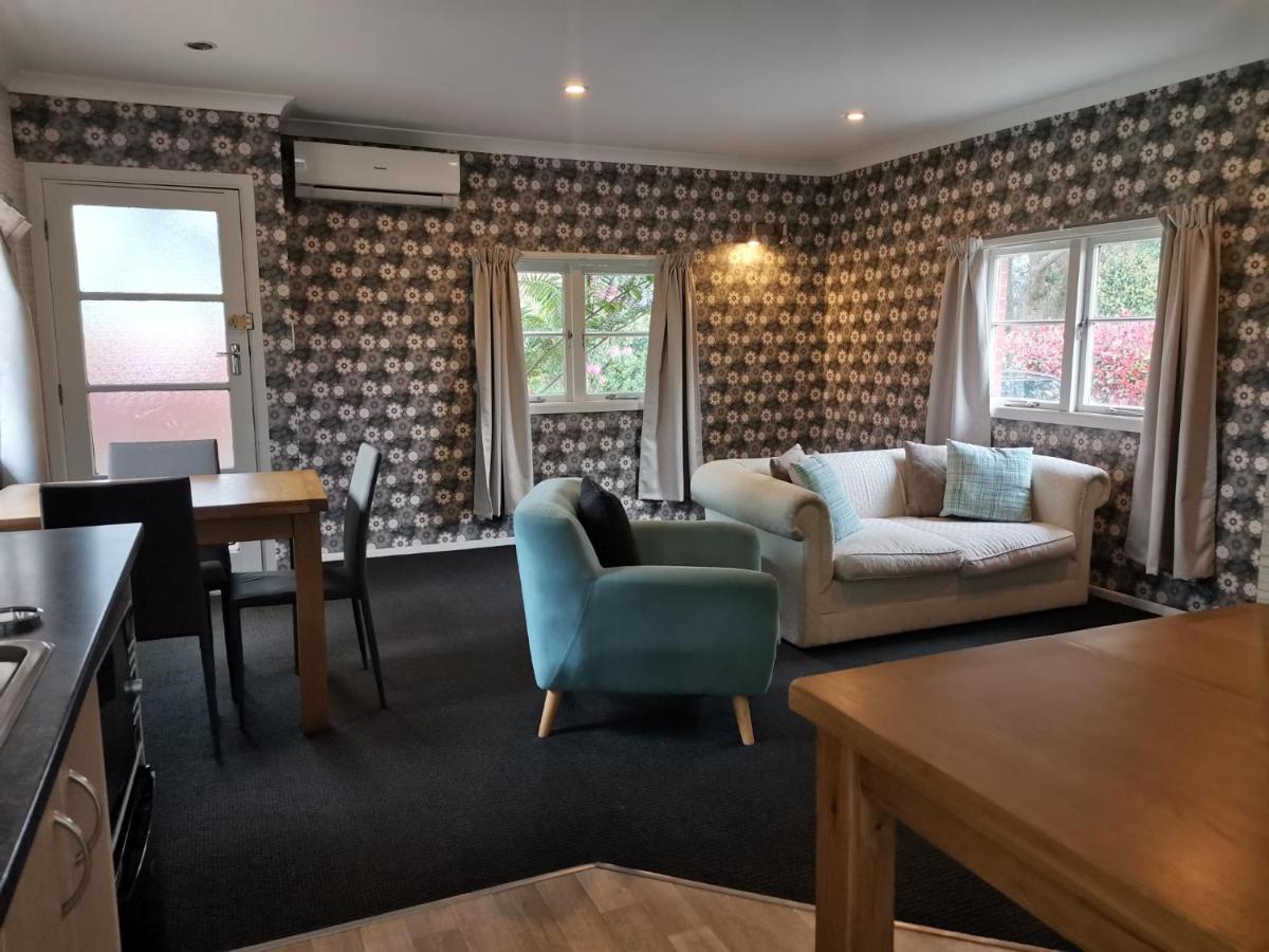 Lavalla Estate Guest House Tuakau ภายนอก รูปภาพ