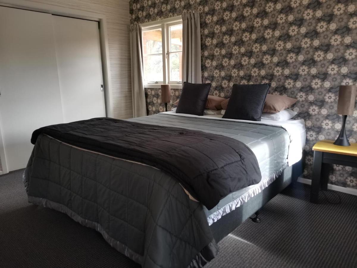 Lavalla Estate Guest House Tuakau ภายนอก รูปภาพ