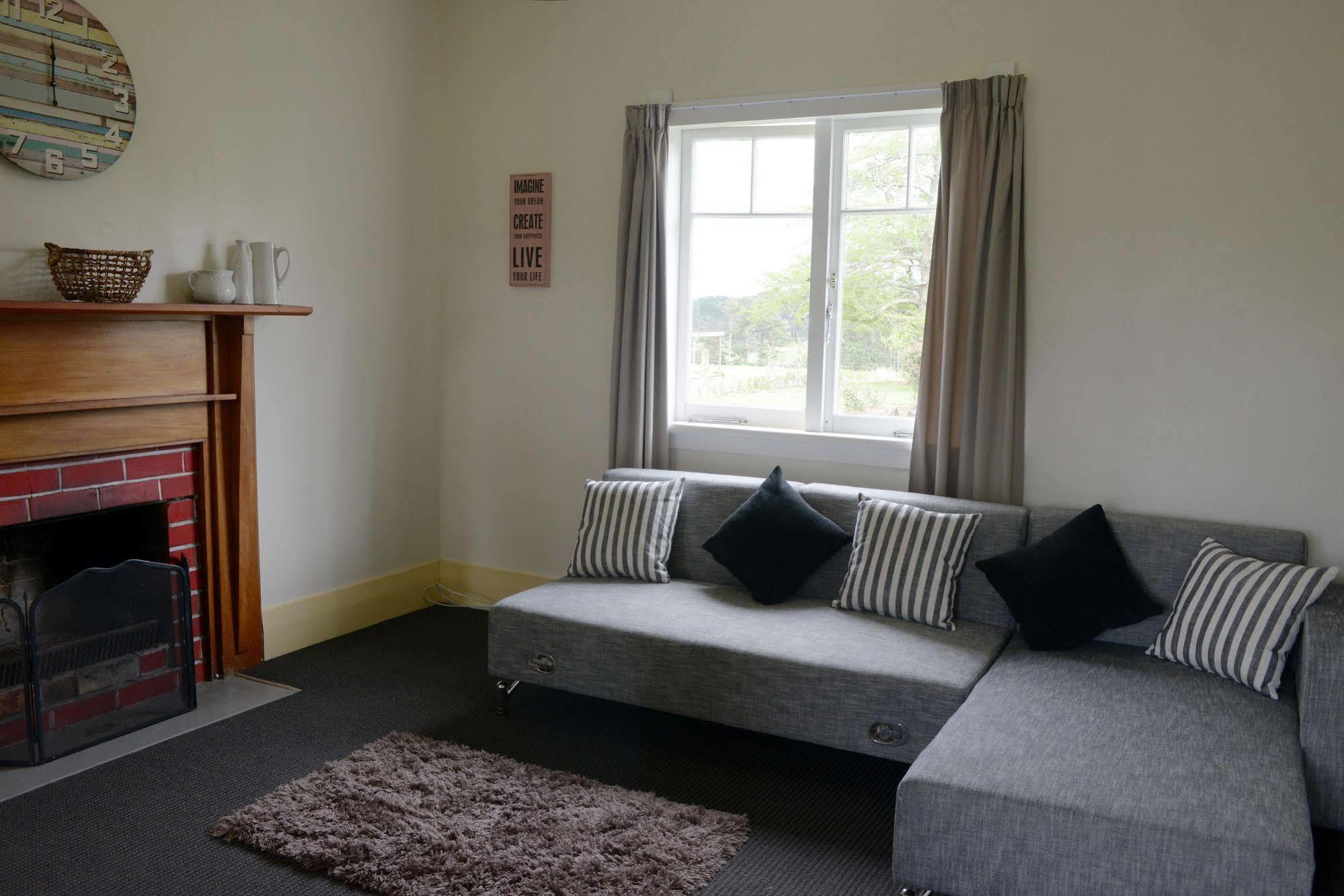 Lavalla Estate Guest House Tuakau ภายนอก รูปภาพ